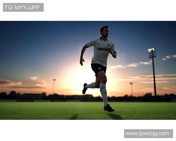 球星穿着足球裤展现独特风采谁是场上最靓的仔